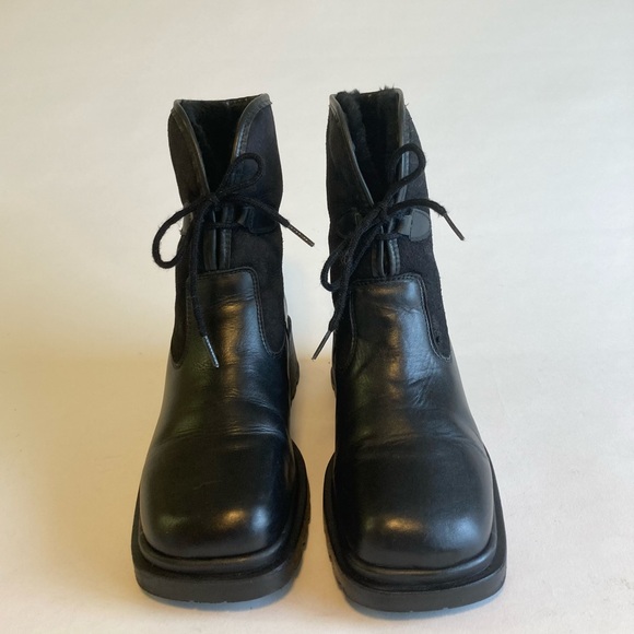 Fait au Canada Black Leather Fur Lining Lace Up Boots size 9 - Picture 7 of 16